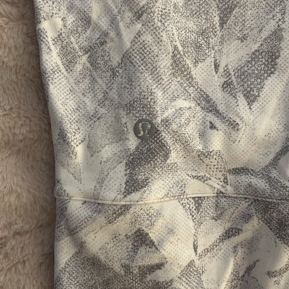 rare lululemon jacket - Picture 5 of 5